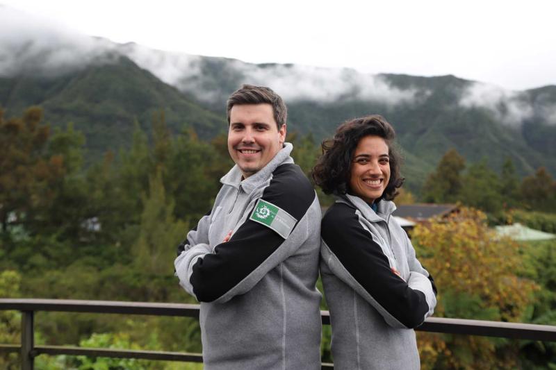  Lisa Olivette et Anthony Dofal, en charge du programme  des Jours de la Nuit au Parc national de La Réunion